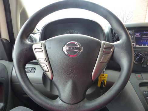 Used 2021 Nissan NV200 SV w/ Back Door Glass Package image 23