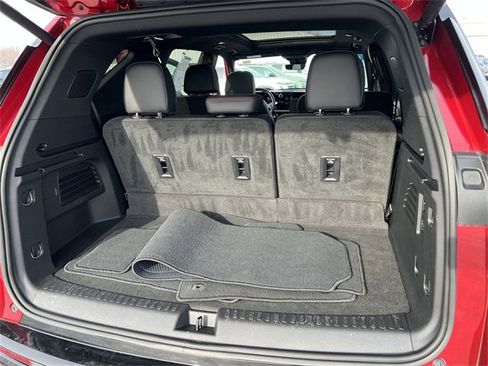Certified 2024 Chevrolet Traverse RS image 19