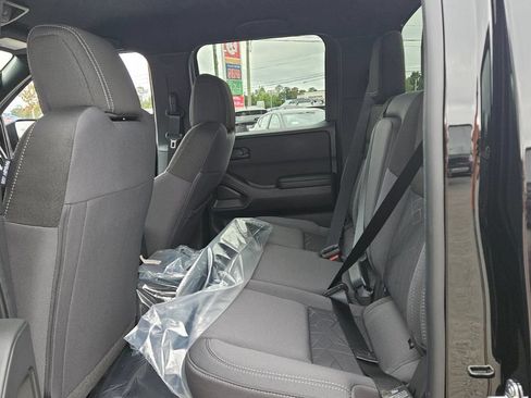 New 2026 Nissan Frontier SV w/ All-Weather Content Package AWD/4WD image 4