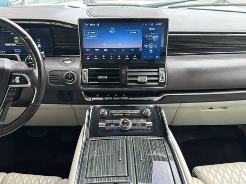 Used 2022 Lincoln Navigator L Black Label AWD/4WD image 10
