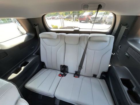 Used 2025 Hyundai Palisade SEL FWD image 17