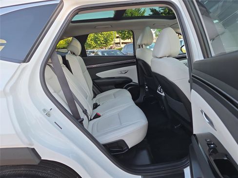 Used 2023 Hyundai Tucson Limited AWD/4WD image 28
