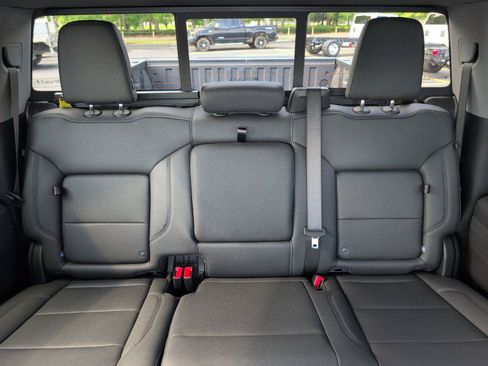 New 2026 Chevrolet Silverado 1500 LT Trail Boss w/ LT Trail Boss Premium Package AWD/4WD image 32