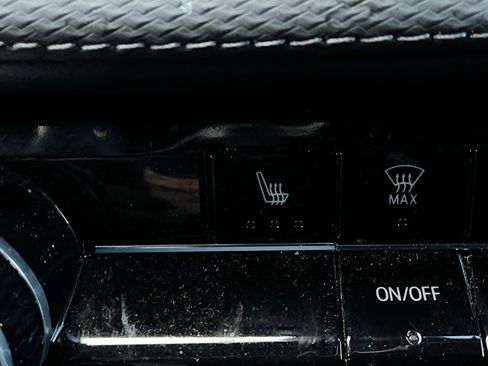 Used 2025 Chevrolet Equinox LT image 25