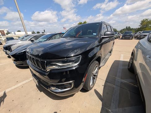 Used 2022 Jeep Wagoneer Series II w/ Premium Group I RWD image 1