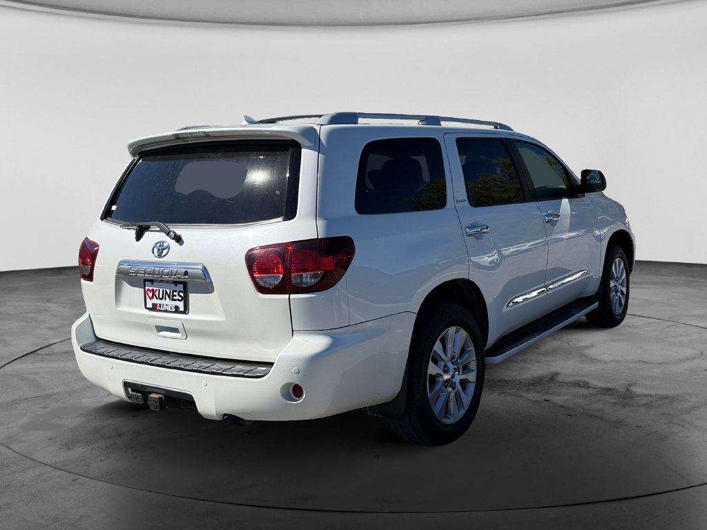 Used 2018 Toyota Sequoia Platinum AWD/4WD image 9