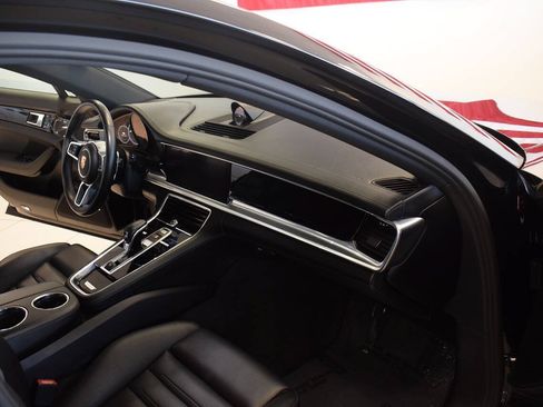 Used 2018 Porsche Panamera 4 AWD/4WD image 49