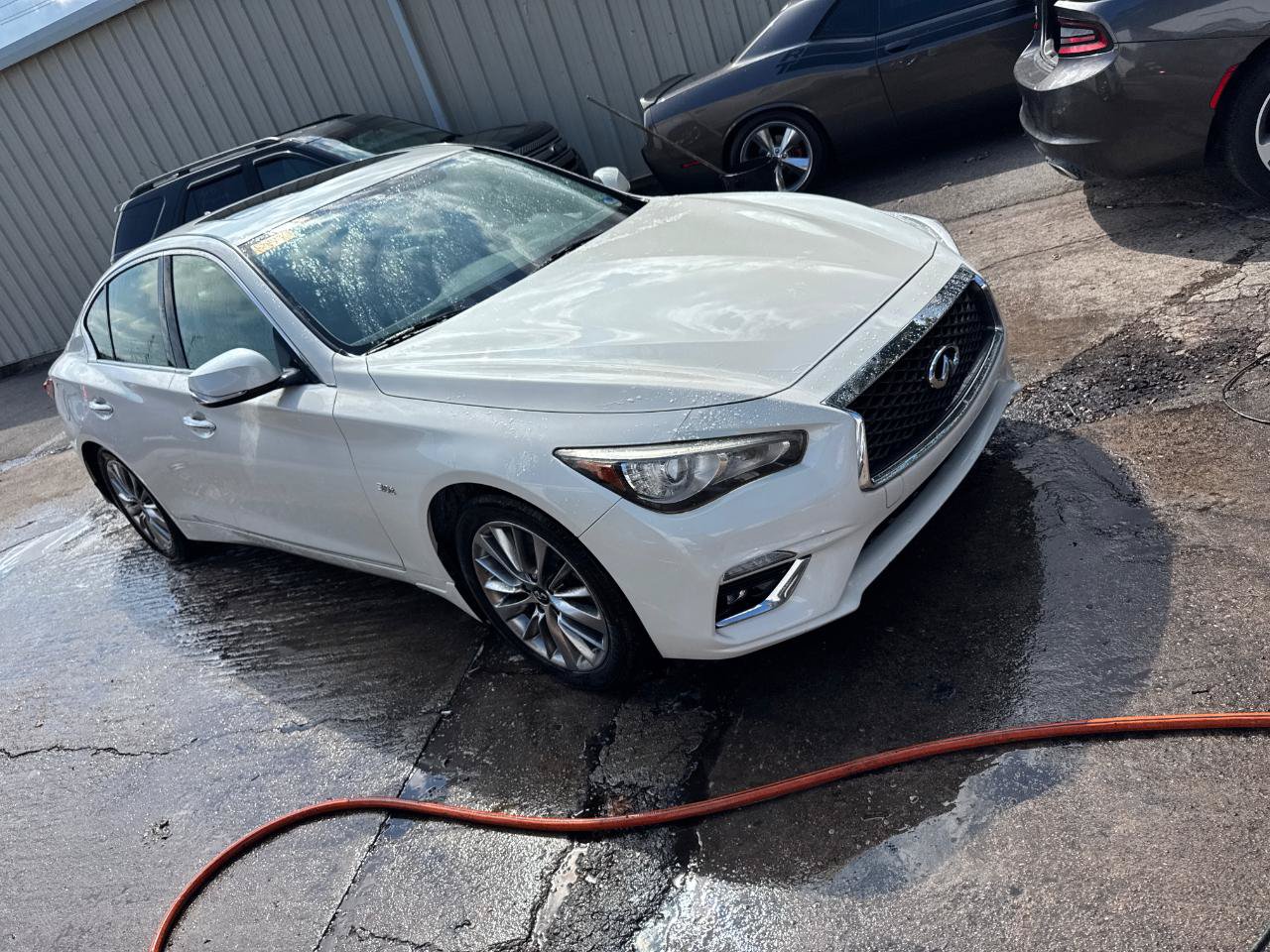 Used 2018 INFINITI Q50 Luxe w/ Cargo Package (L95) AWD/4WD image 2