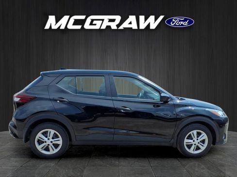 Used 2024 Nissan Kicks S FWD image 7