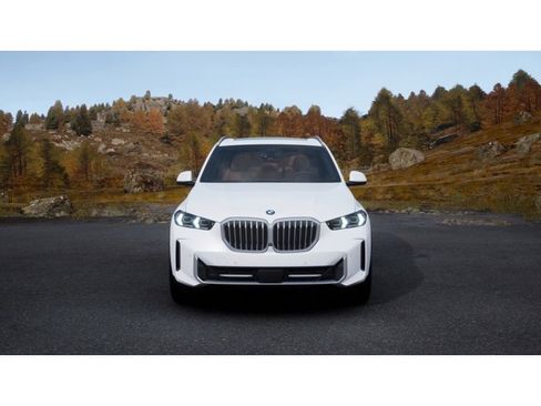 New 2026 BMW X5 sDrive40i image 3