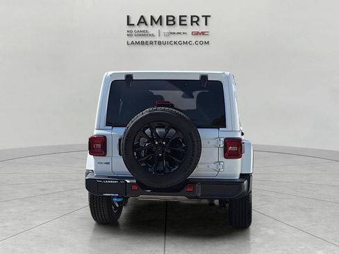 Used 2024 Jeep Wrangler Unlimited Sahara AWD/4WD image 12