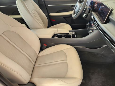 Used 2025 Hyundai Sonata SEL FWD image 14