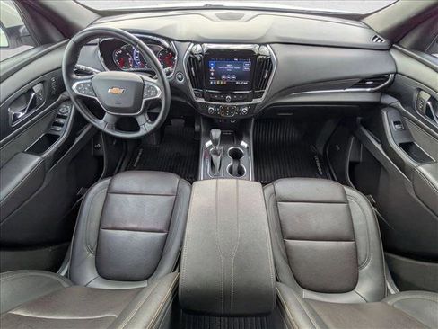 Used 2023 Chevrolet Traverse High Country FWD image 18
