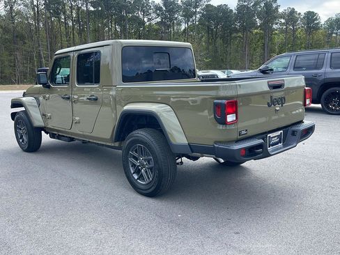 New 2026 Jeep Gladiator Sport AWD/4WD image 5