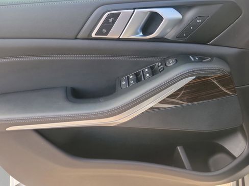 Used 2023 BMW X5 xDrive40i image 11