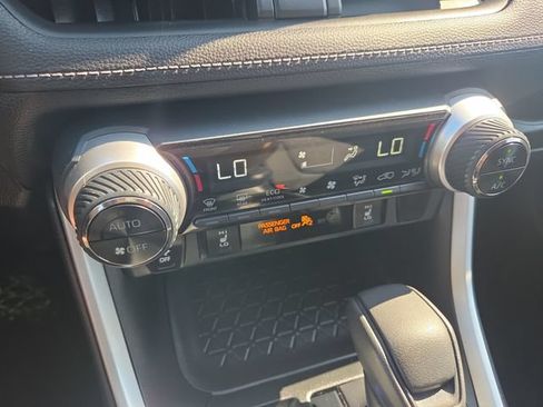 Used 2019 Toyota RAV4 XLE w/ Convenience Package AWD/4WD image 23