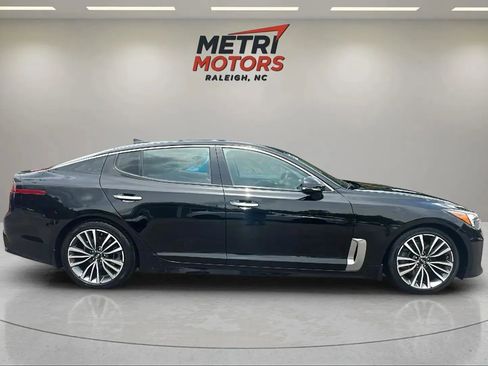Used 2019 Kia Stinger image 4