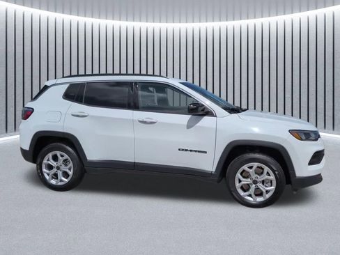 New 2026 Jeep Compass Latitude AWD/4WD image 5