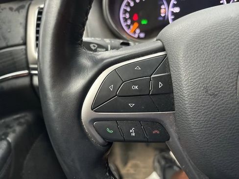 Used 2021 Jeep Grand Cherokee Limited image 12