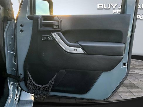 Used 2014 Jeep Wrangler Unlimited Sahara w/ Connectivity Group image 22