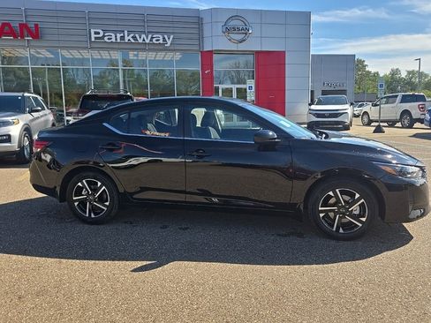New 2025 Nissan Sentra SV image 8