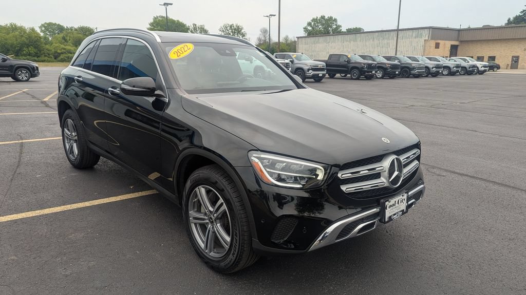 Used 2022 Mercedes-Benz GLC 300 4MATIC image 3