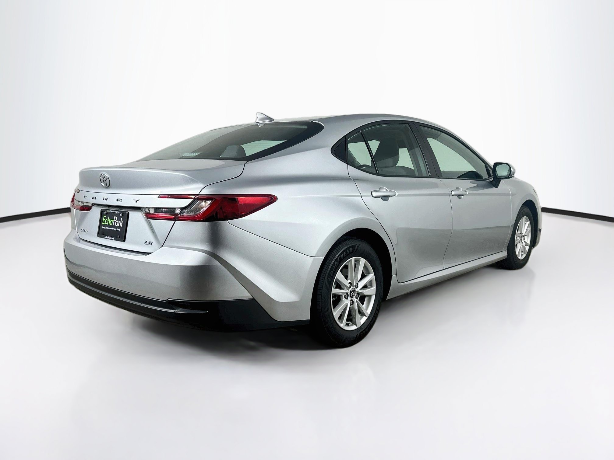 Used 2025 Toyota Camry LE FWD image 9