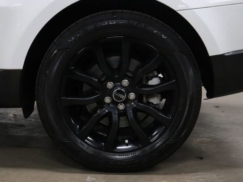 Used 2015 Land Rover Range Rover Sport SE image 39