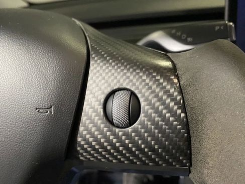 Used 2020 Tesla Model Y Long Range image 17