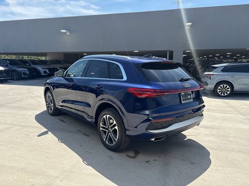 Used 2025 Audi Q5 Premium w/ Convenience Package AWD/4WD image 7