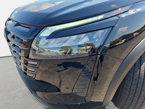New 2026 Nissan Pathfinder SL FWD image 29