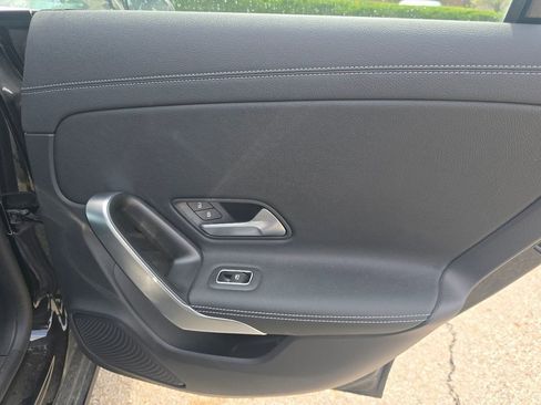 Used 2021 Mercedes-Benz CLA 250 4MATIC image 22