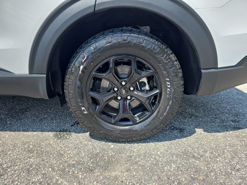 Used 2023 Ford Explorer Timberline w/ Timberline Technology Package AWD/4WD image 35
