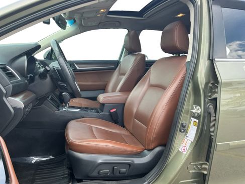 Used 2017 Subaru Outback 2.5i Touring w/ Popular Package #5A AWD/4WD image 9