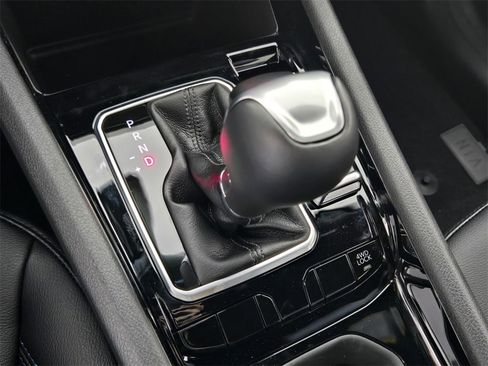 New 2026 Jeep Compass Latitude image 24