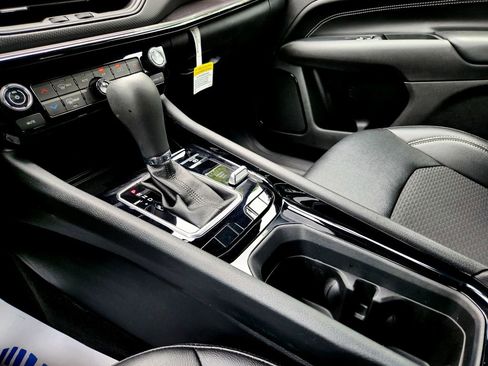 Used 2024 Jeep Compass Latitude w/ Convenience Group image 25