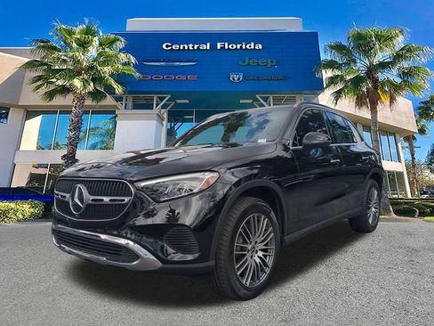 Used 2025 Mercedes-Benz GLC 300 image 9