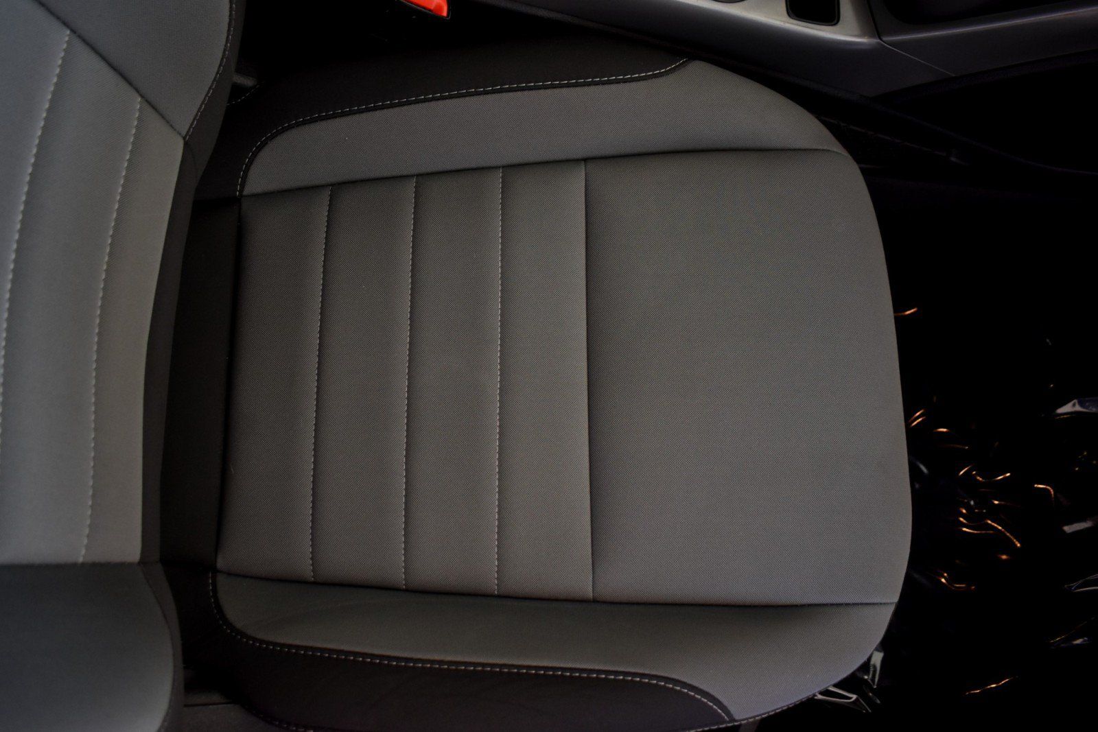 Used 2015 Ford Escape SE FWD image 32