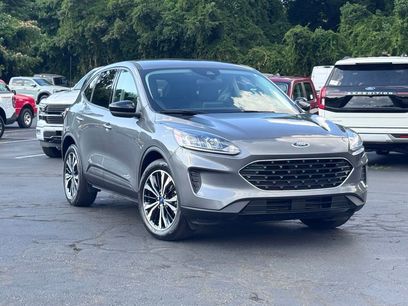 Used 2022 Ford Escape SE w/ SE Sport Appearance Package