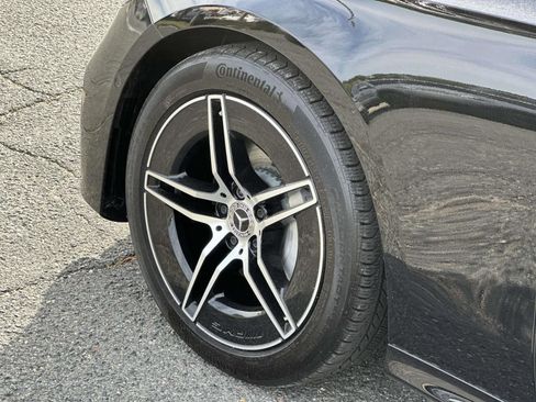 Used 2025 Mercedes-Benz E 350 4MATIC Sedan image 7