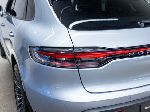 Certified 2026 Porsche Macan AWD/4WD image 21