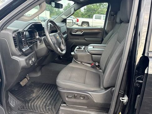 Used 2024 Chevrolet Silverado 1500 LT AWD/4WD image 9