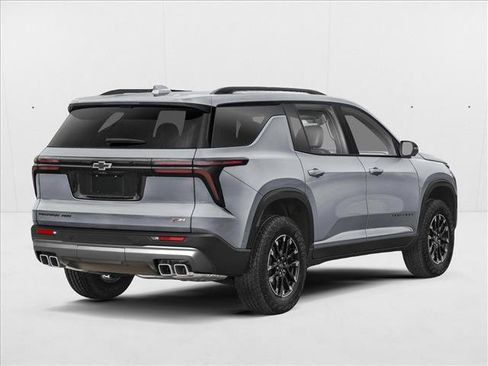 New 2027 Chevrolet Traverse Z71 w/ Driver Confidence Package AWD/4WD image 2