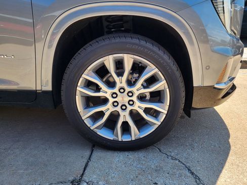 New 2026 GMC Acadia Denali w/ Super Cruise Package FWD image 57