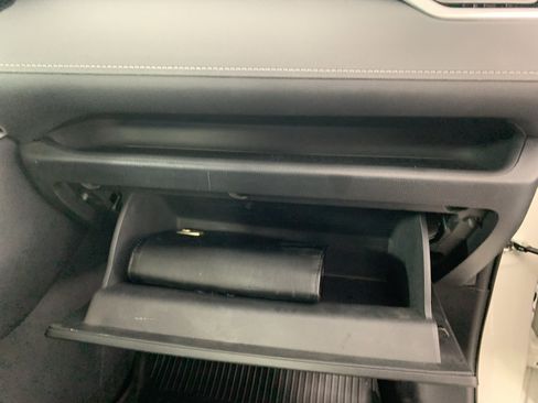 Used 2019 Toyota RAV4 XLE Premium FWD image 42