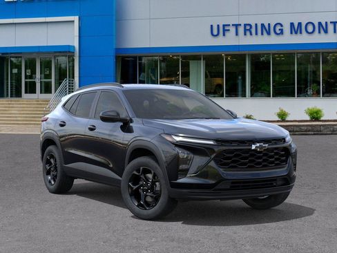 New 2026 Chevrolet Trax LT w/ Driver Confidence Package FWD image 7