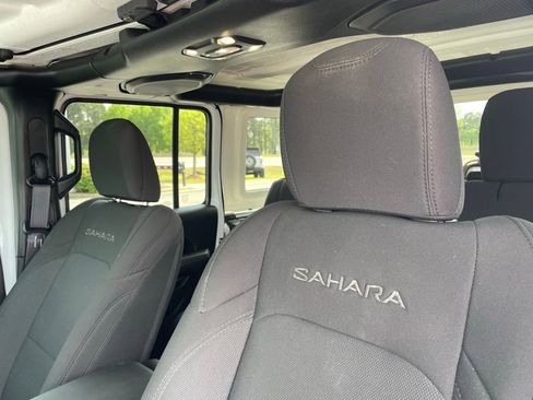 Used 2023 Jeep Wrangler Sahara w/ Cold Weather Group image 23