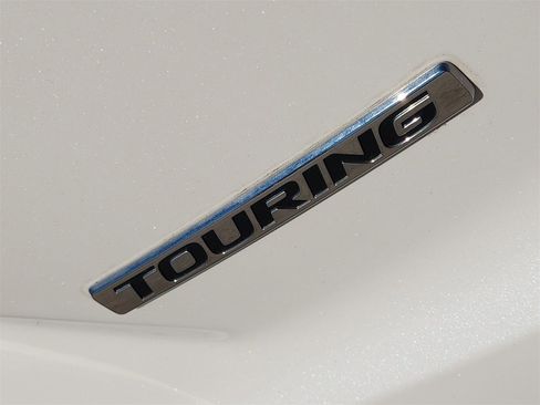 Used 2019 Honda CR-V Touring image 10