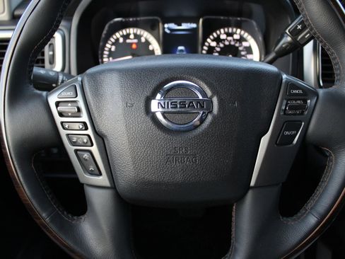 Used 2017 Nissan Titan Platinum Reserve image 15
