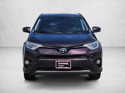 Used 2018 Toyota RAV4 XLE FWD image 2